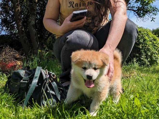 Yasuna bébé avec sa future adoptante